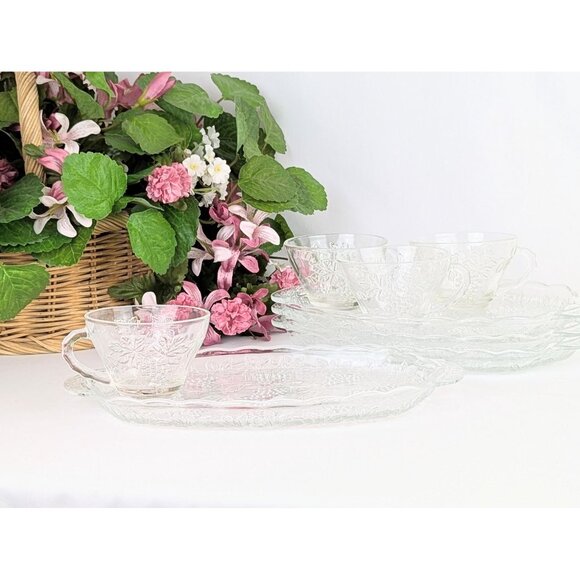 Vtg 1960s Clear Glass Snack Sandwich Set for Four Anchor Hocking Grapes Tea Set - Picture 2 of 10